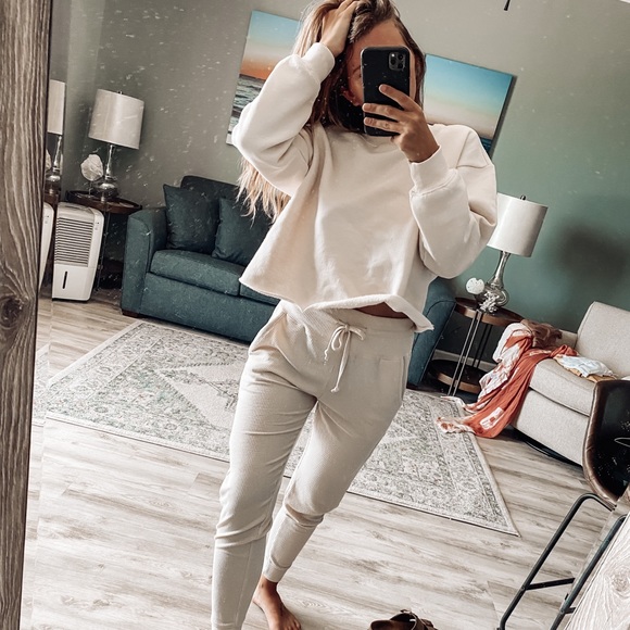 Meet your Posher, Lacey - Picture 3 of 6